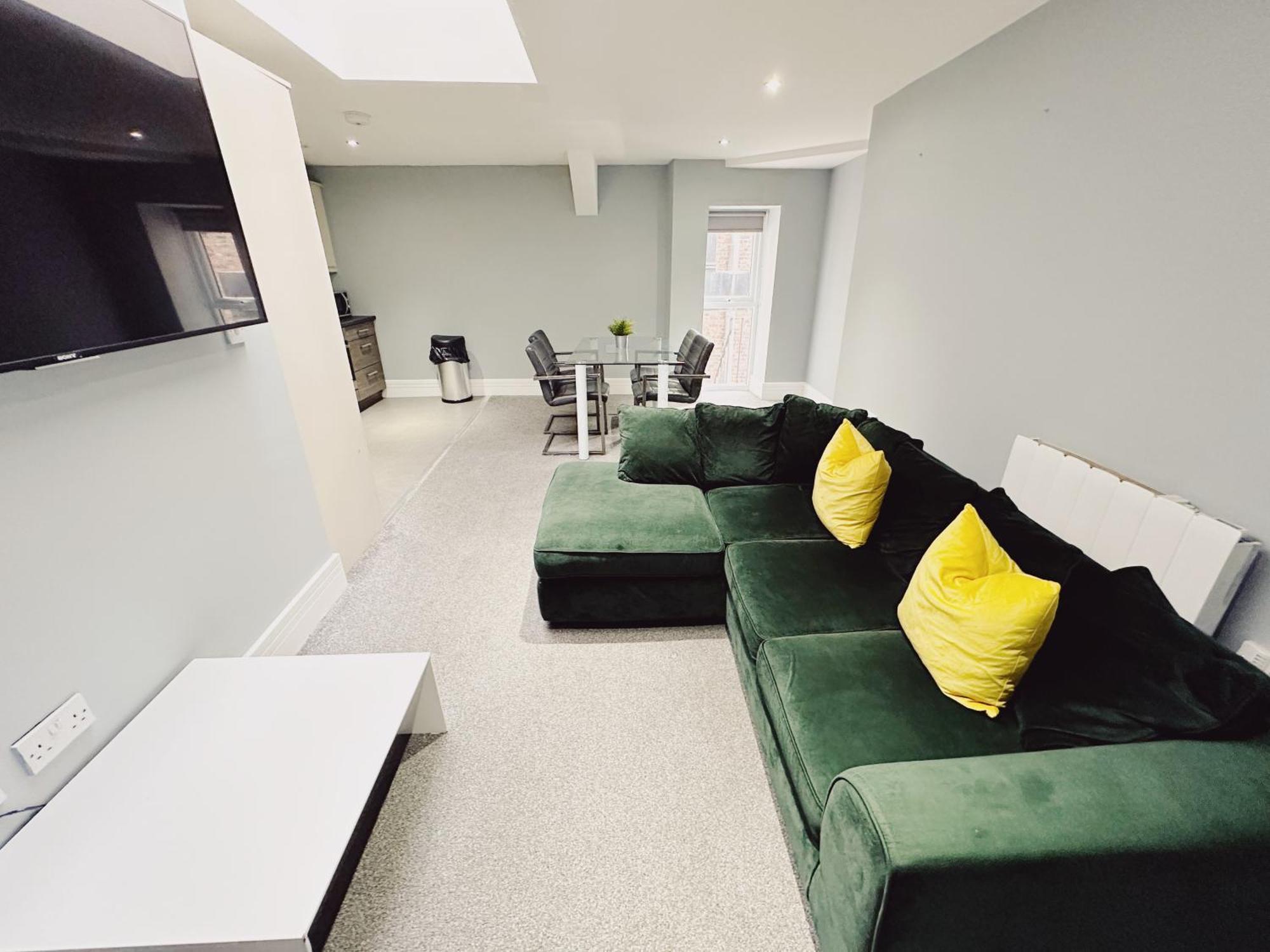 2 Bedroom Apartment In The Heart Of Newcastle - Spacious - Sleeps 7 Exterior foto